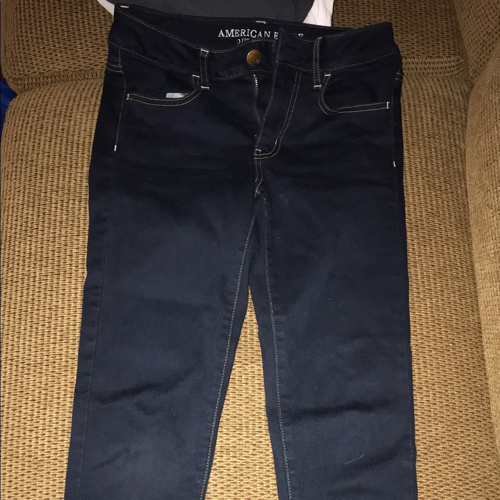 Dark wash American Eagle skinny Jeans